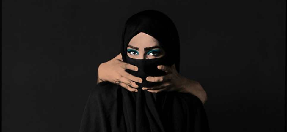 Hoda Afshar: Arte y denuncia
